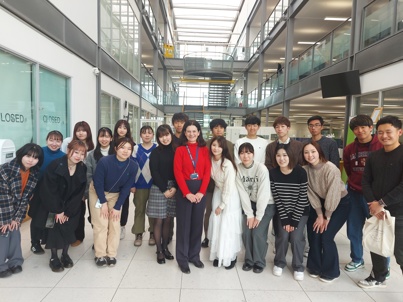 Cllr Bridget Smith meets with Kansai University students at South Cambridgeshire Hall in Cambourne.