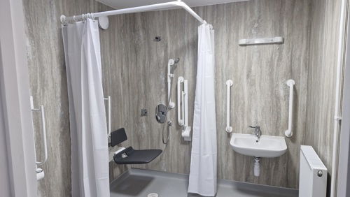 Disability bungalow in Fulbourn the bathroom