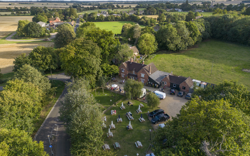 White Swan pub, Conington - overview 1.jpg