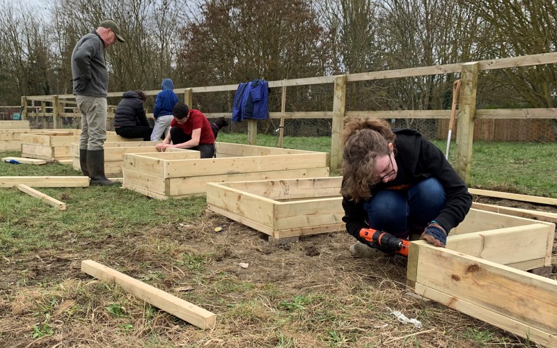 northstowe-horticultural-association-and-volunteers-make-the-raised-beds.jpg